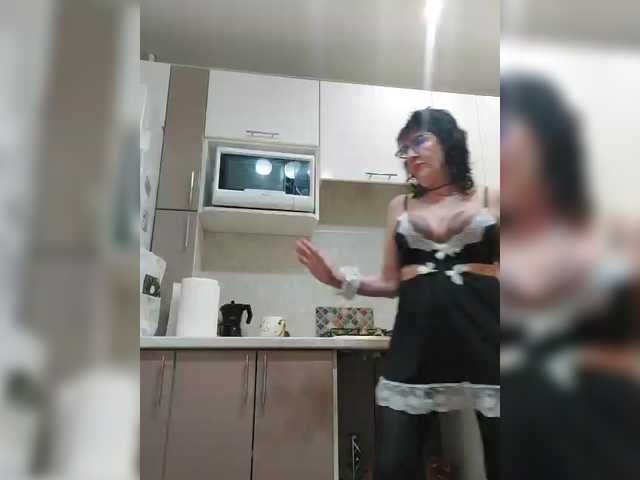 go to chat with LaliaMia