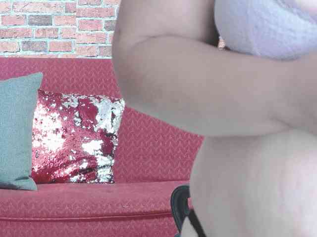 RoseBBW webcam