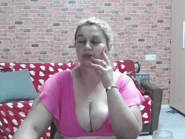 RoseBBW webcam
