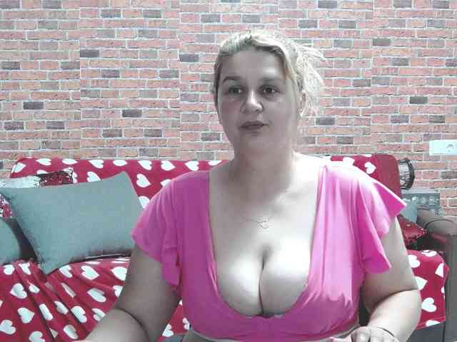 RoseBBW webcam