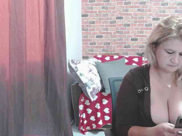 RoseBBW webcam