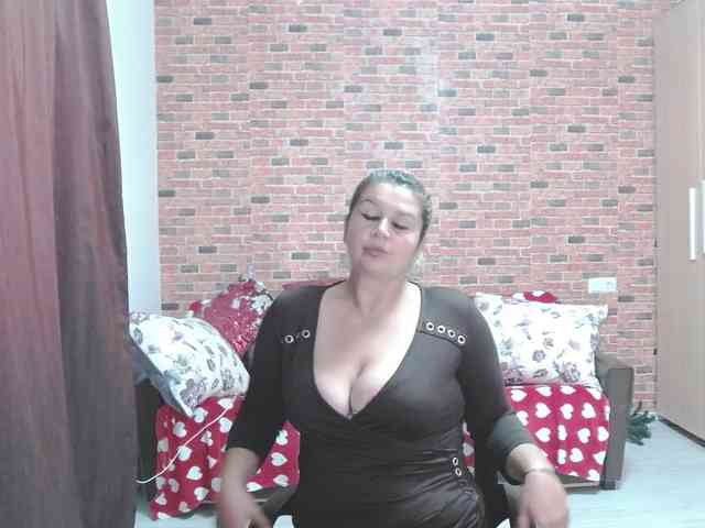 RoseBBW webcam