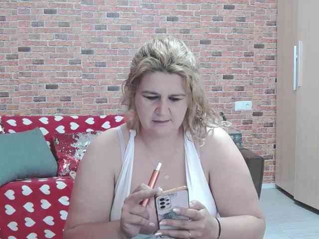 RoseBBW webcam