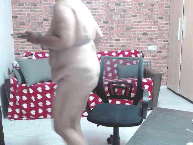 RoseBBW webcam