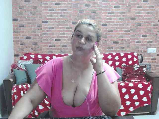RoseBBW webcam