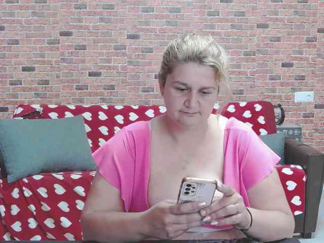 RoseBBW webcam
