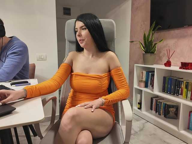 Valeriaxoxo's BongaCams show and profile