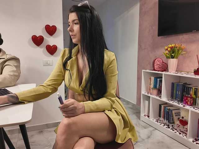 Valeriaxoxo's BongaCams show and profile