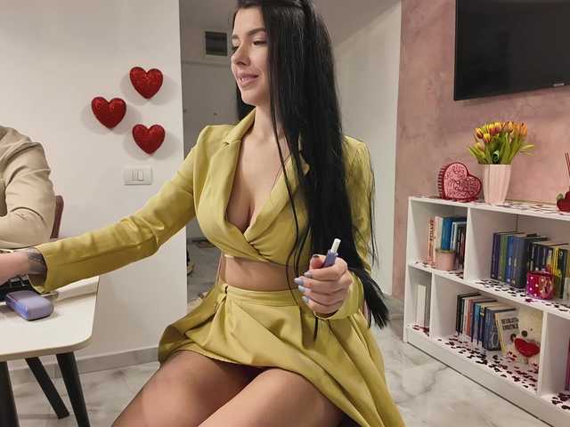 Valeriaxoxo's BongaCams show and profile