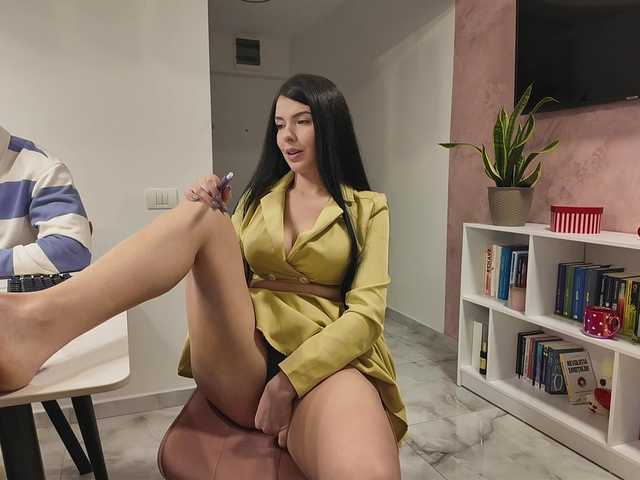 Valeriaxoxo's BongaCams show and profile