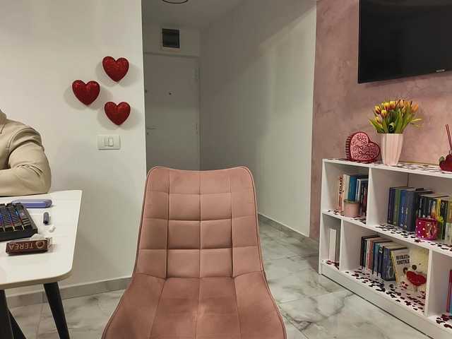 Valeriaxoxo's BongaCams show and profile