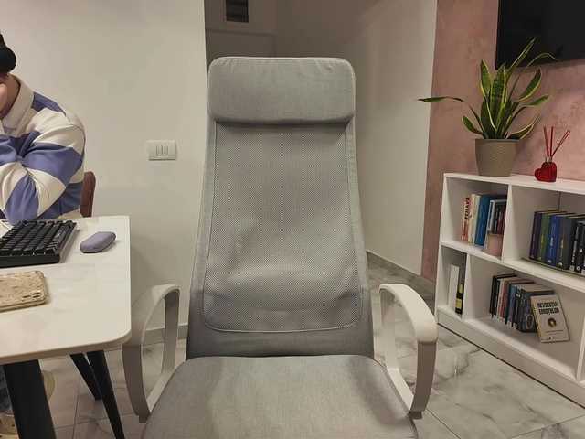 Valeriaxoxo's BongaCams show and profile