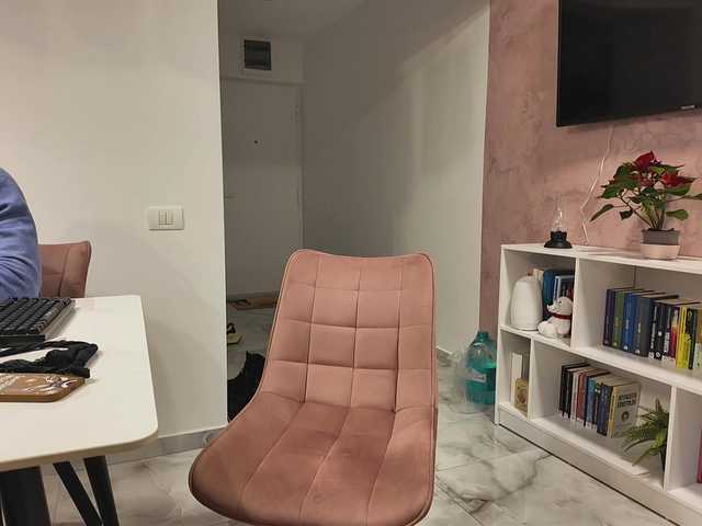 Valeriaxoxo's BongaCams show and profile