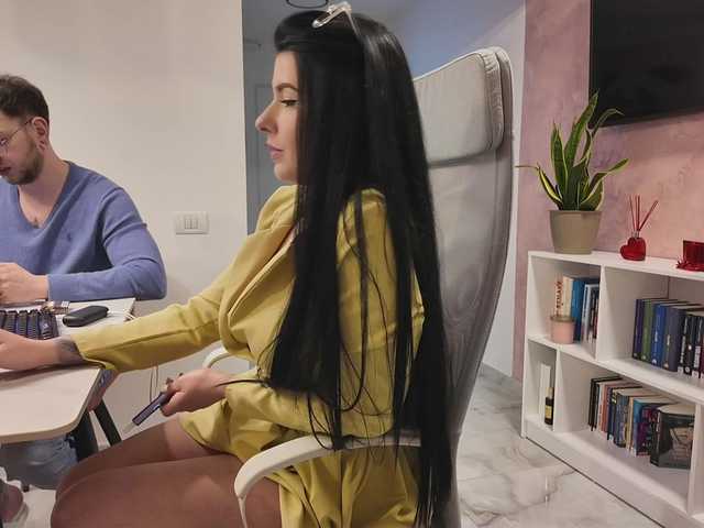 Valeriaxoxo's BongaCams show and profile