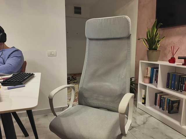 Valeriaxoxo's BongaCams show and profile