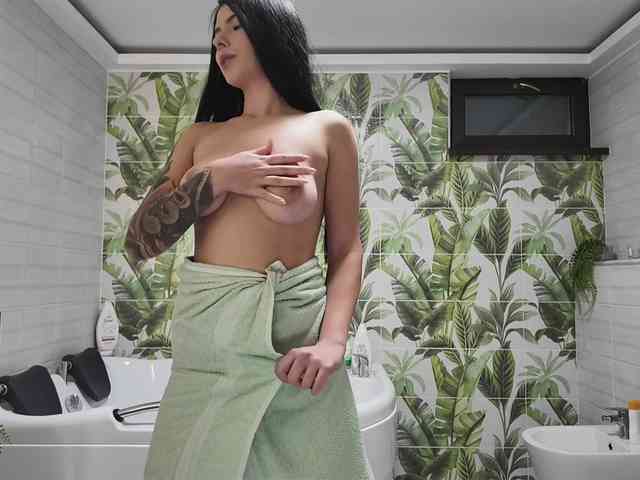 Valeriaxoxo Live Webcam on BongaCams