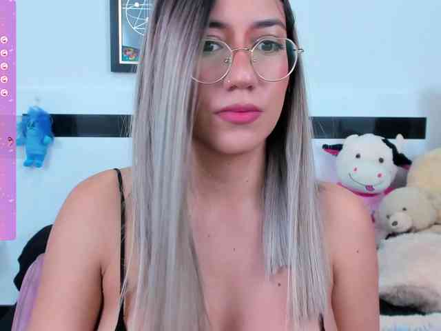 EllaDavs webcam