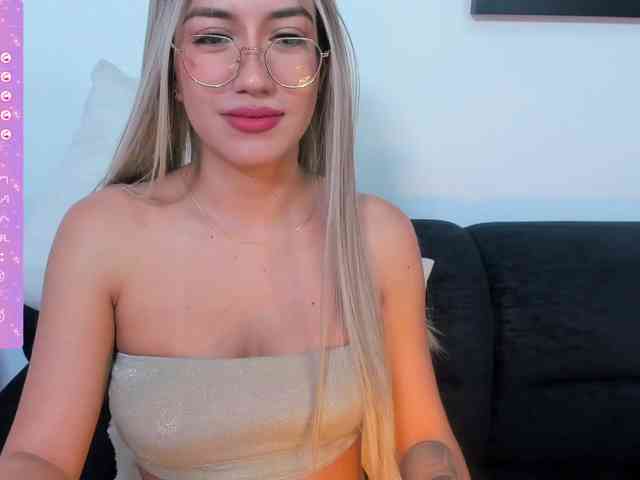 EllaDavs webcam