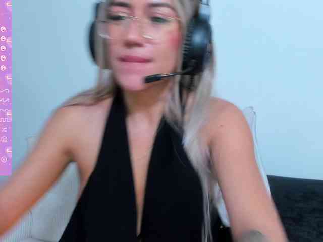EllaDavs webcam
