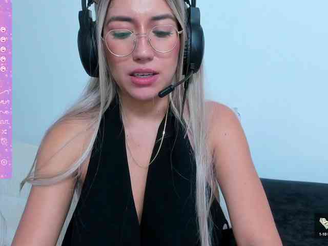 EllaDavs webcam