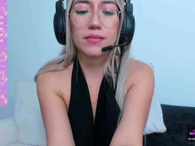 EllaDavs webcam