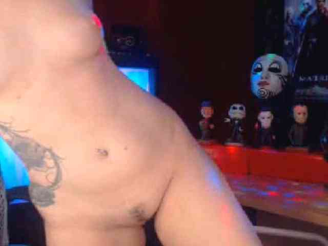 MaddisonRae76 webcam