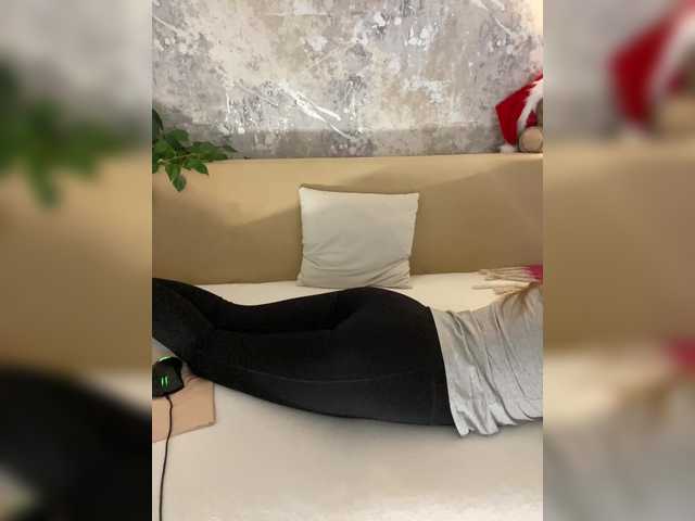 Incredible123's BongaCams show and profile