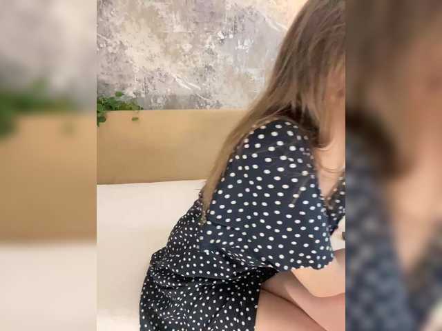 Incredible123's BongaCams show and profile