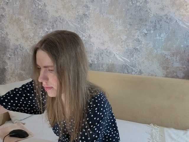 Incredible123's BongaCams show and profile