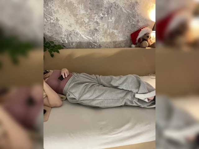 Incredible123 from BongaCams