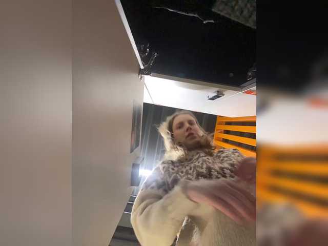 Incredible123's BongaCams show and profile