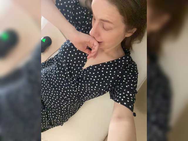 Incredible123's BongaCams show and profile