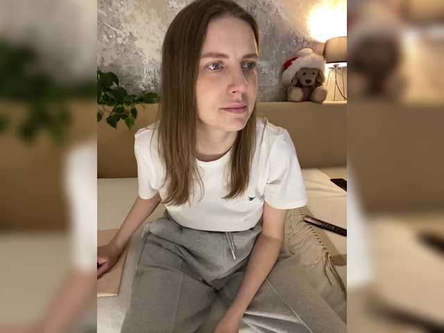 Incredible123's BongaCams show and profile