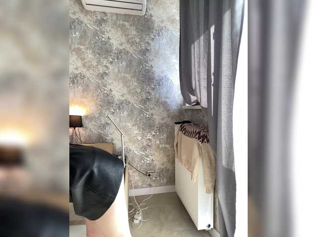 Incredible123's BongaCams show and profile