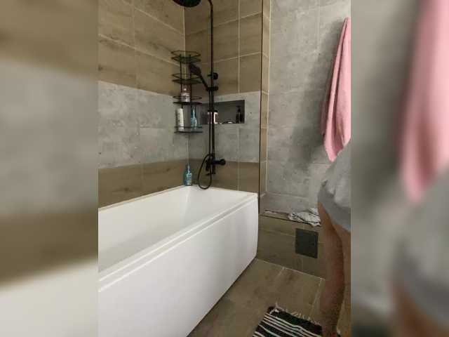 Incredible123's BongaCams show and profile