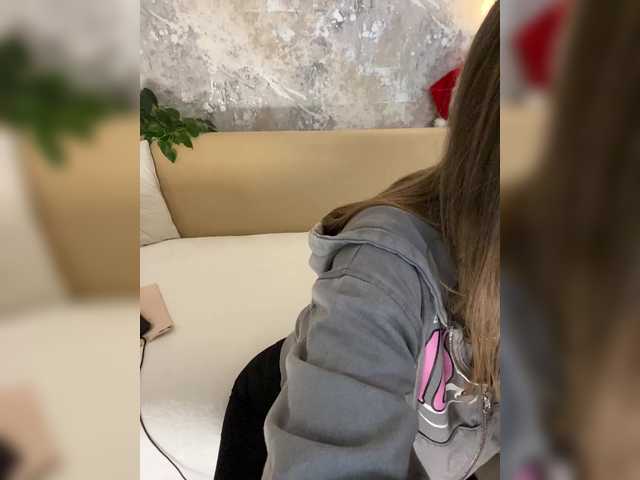 Incredible123's BongaCams show and profile