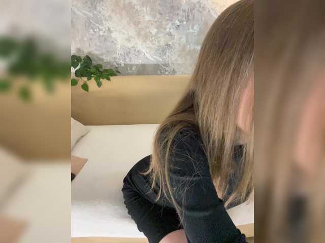 Incredible123's BongaCams show and profile