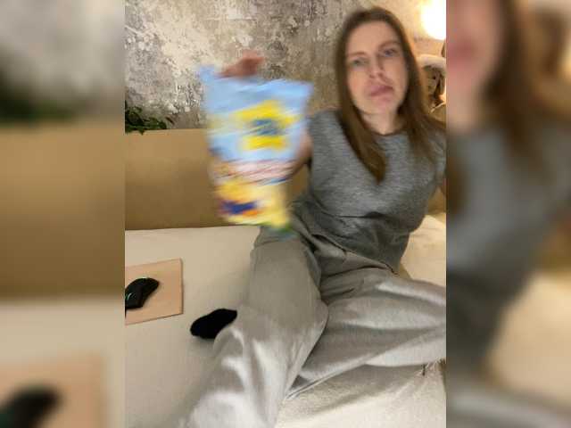 Incredible123's BongaCams show and profile