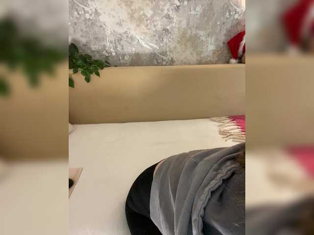 Incredible123's BongaCams show and profile