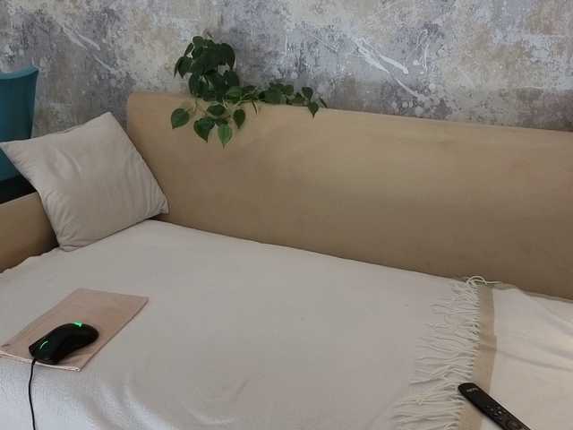 Incredible123's BongaCams show and profile