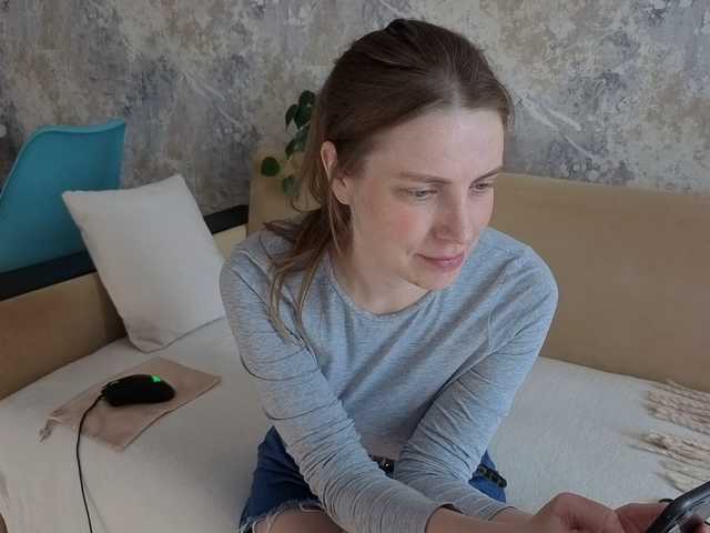 Incredible123's BongaCams show and profile