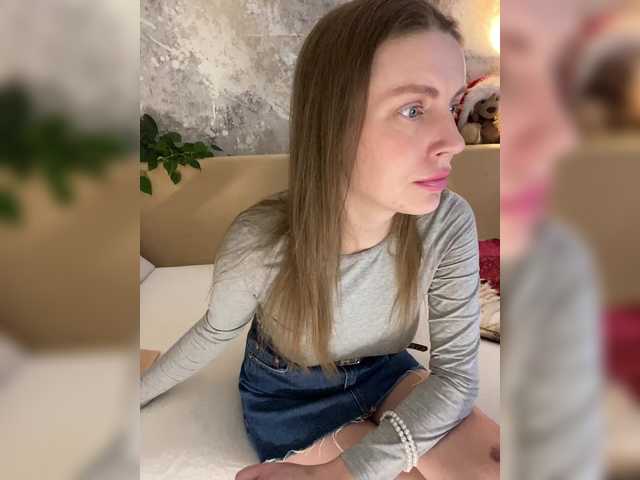 Incredible123's BongaCams show and profile