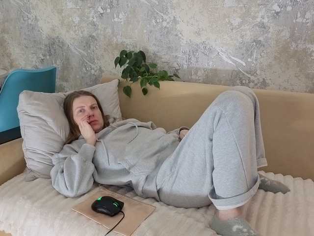 Incredible123's BongaCams show and profile