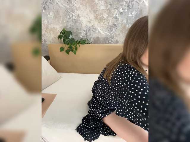 Incredible123's BongaCams show and profile