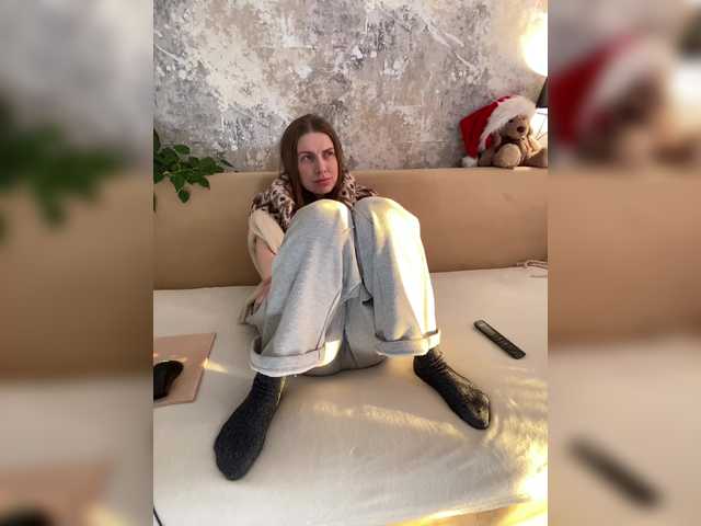 Incredible123's BongaCams show and profile