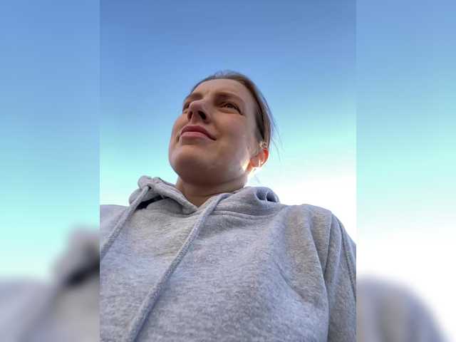 Incredible123's BongaCams show and profile