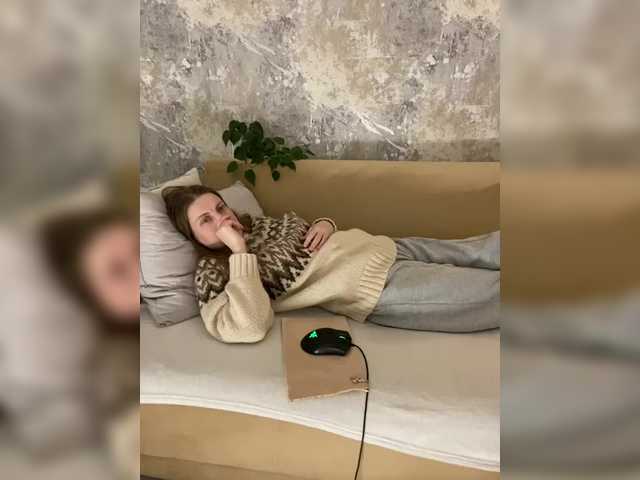 Incredible123's BongaCams show and profile