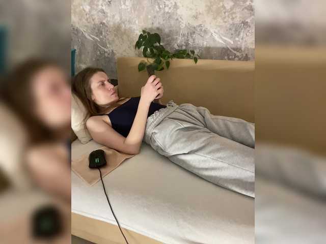 Incredible123's BongaCams show and profile