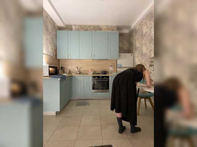 Incredible123 from BongaCams