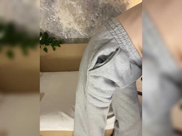 Incredible123's BongaCams show and profile